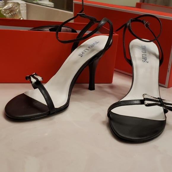 Two Lips shoes - Picture 3 of 5